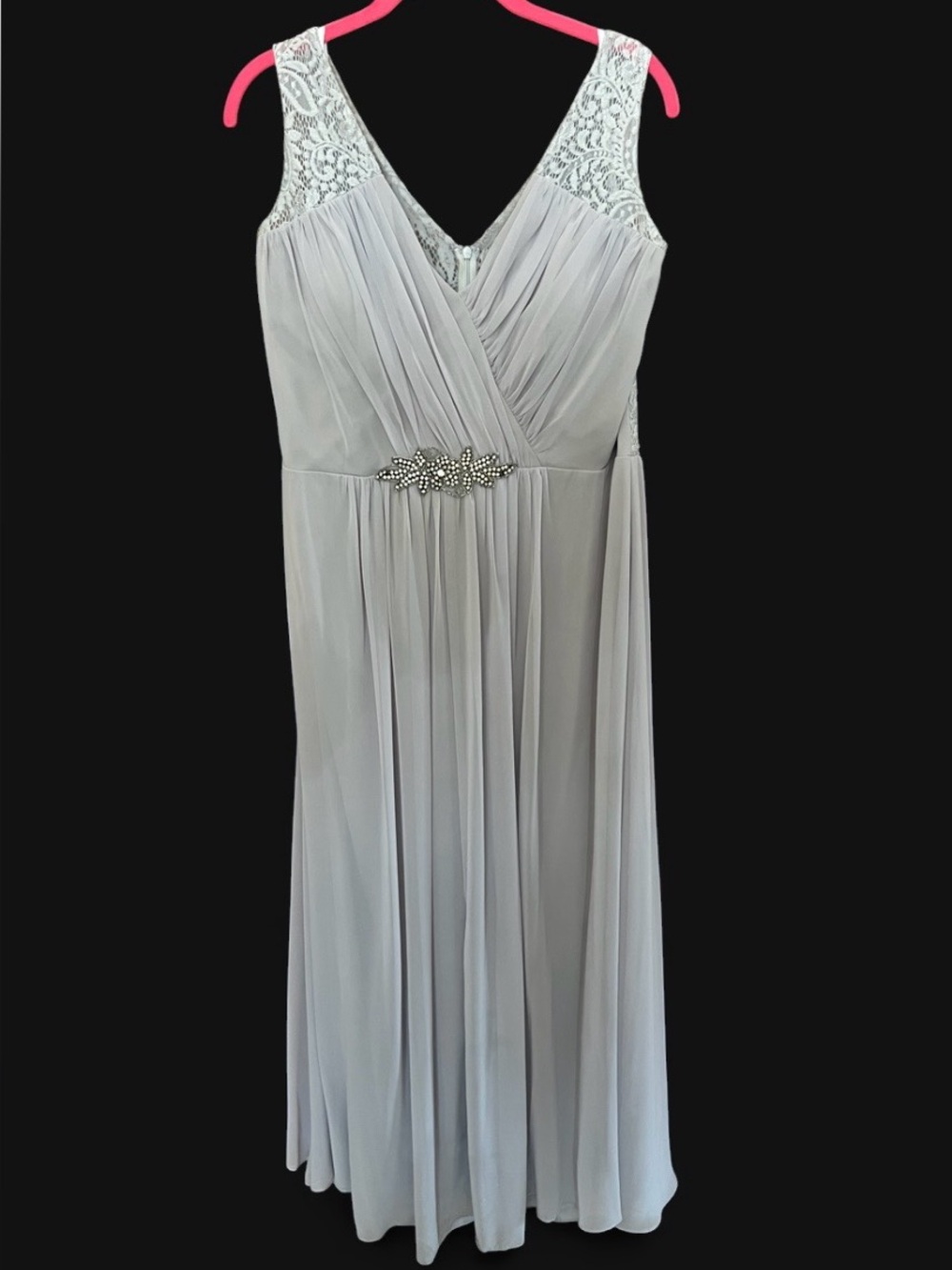 Elegant V-Neck Lace Shoulder Chiffon Maxi Dress in Light Gray